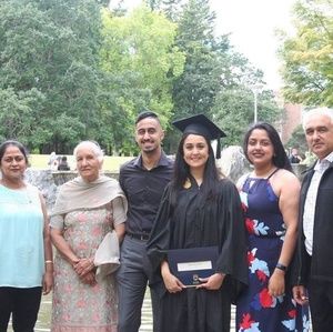 Meet your Posher, Parveen